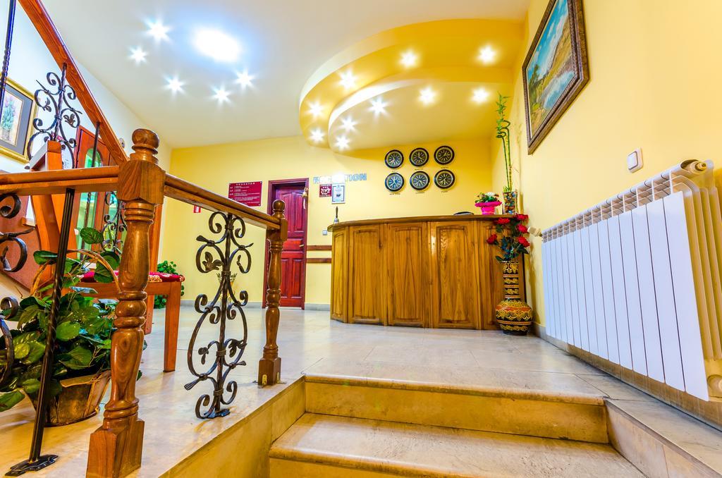 Hotel Cosmos Asenovgrad Exteriér fotografie